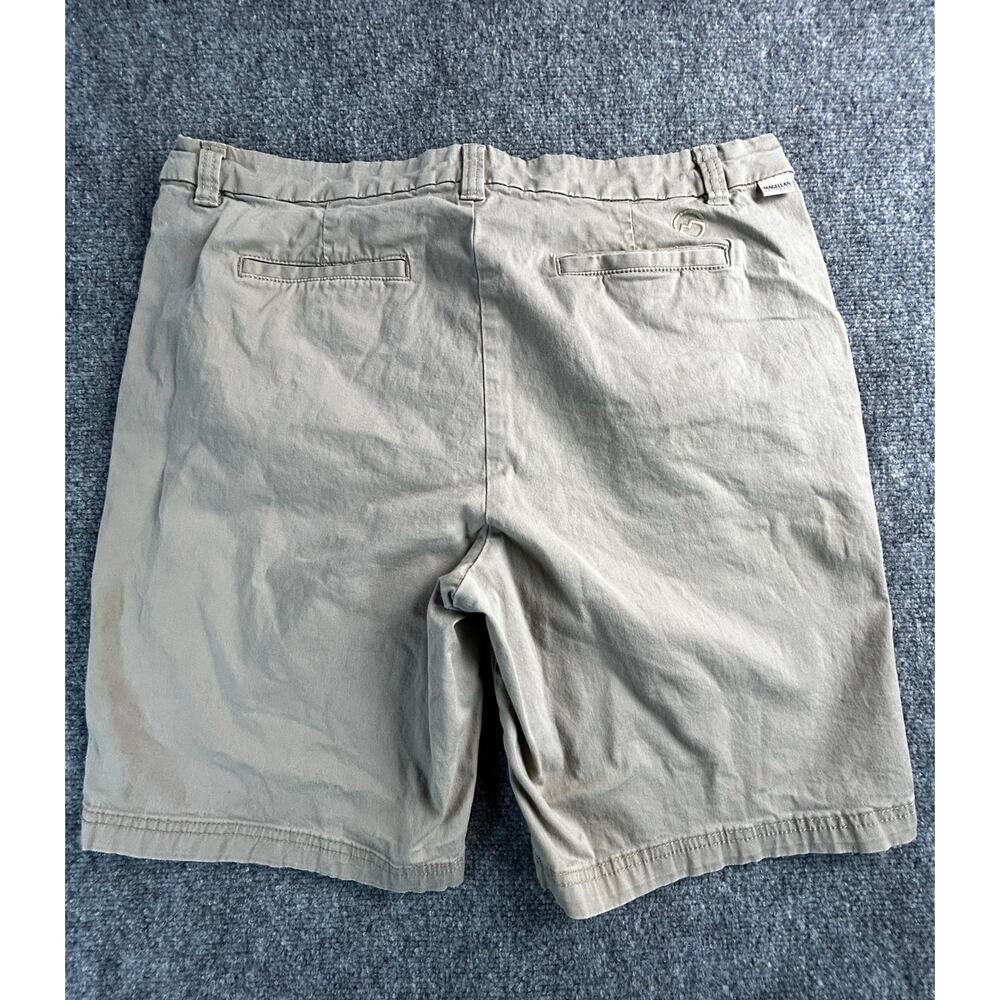 Magellan Outdoors Women's Khaki Stretch Chino Shorts Size 16 Cotton Blend - Picture 2 of 10